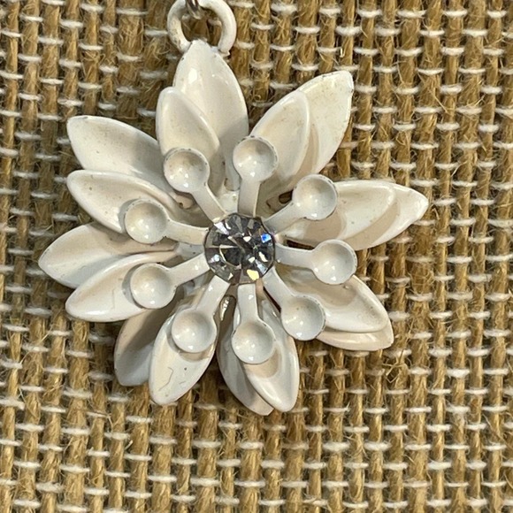 Jewelry - White Enamel Flower Dangle Earrings with Rhinestone Center Boho Vintage Style